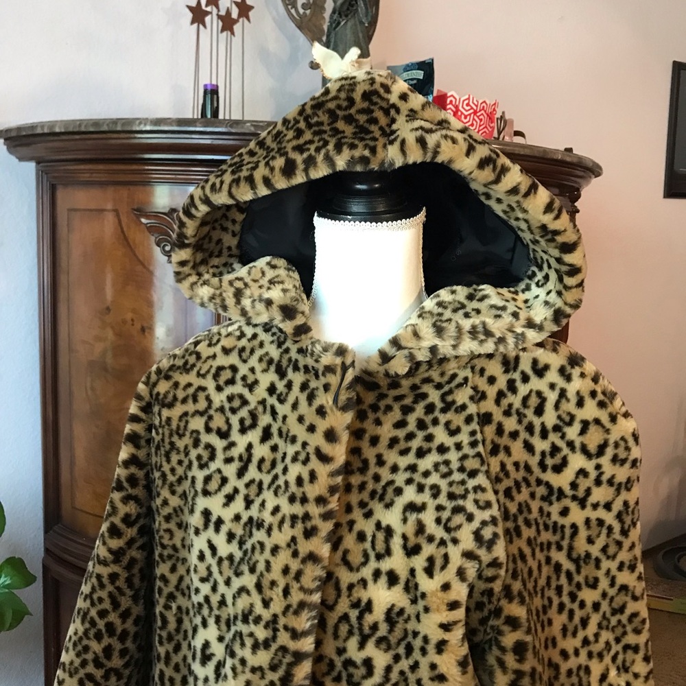 Dennie Basso Faux Fur Coat Leopard Print.Extra Shipping Chg included In Price. - Picture 15 of 15